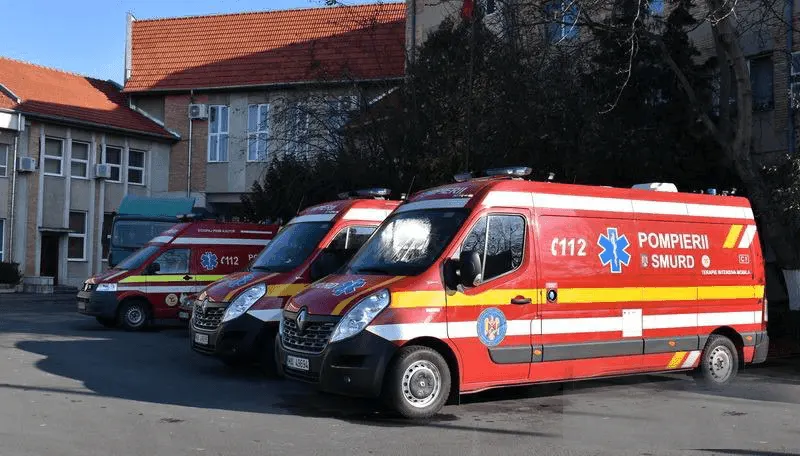 Viișoara: tânăr de 19 ani, în stare gravă după un accident cu un autoturism